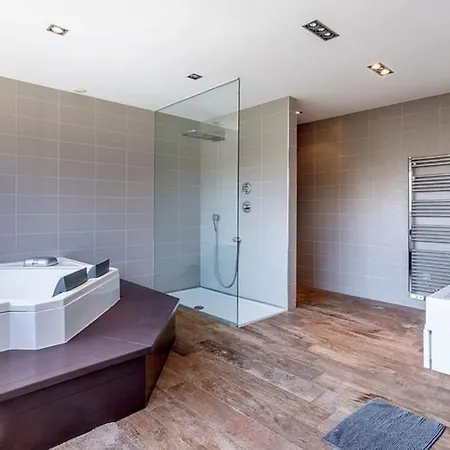 Campestra Street Villa! * Cannes
